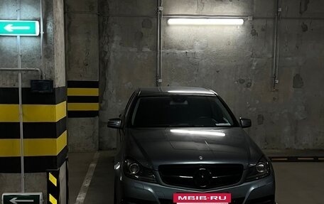 Mercedes-Benz C-Класс, 2011 год, 900 000 рублей, 2 фотография