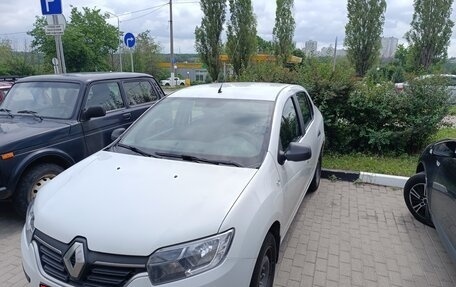 Renault Logan II, 2018 год, 700 000 рублей, 1 фотография
