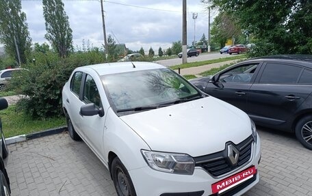 Renault Logan II, 2018 год, 700 000 рублей, 2 фотография