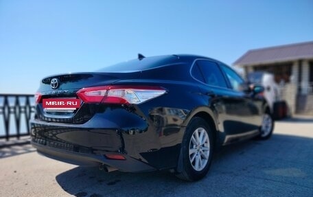 Toyota Camry, 2020 год, 2 700 000 рублей, 5 фотография