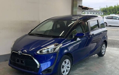 Toyota Sienta II, 2021 год, 1 189 000 рублей, 2 фотография