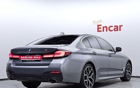 BMW 5 серия, 2022 год, 3 498 000 рублей, 3 фотография