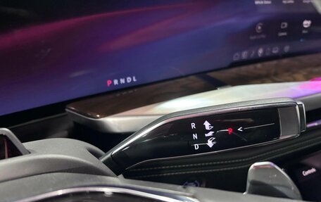 Cadillac Escalade V, 2025 год, 21 465 000 рублей, 17 фотография