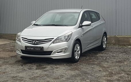 Hyundai Solaris II рестайлинг, 2015 год, 1 199 000 рублей, 2 фотография