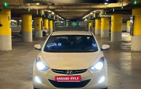 Hyundai Elantra V, 2011 год, 880 000 рублей, 2 фотография
