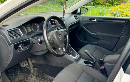 Volkswagen Jetta VI, 2012 год, 729 000 рублей, 2 фотография