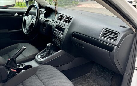 Volkswagen Jetta VI, 2012 год, 729 000 рублей, 15 фотография