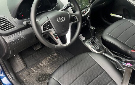 Hyundai Solaris II рестайлинг, 2015 год, 1 100 000 рублей, 3 фотография