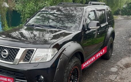 Nissan Pathfinder, 2011 год, 1 470 000 рублей, 2 фотография