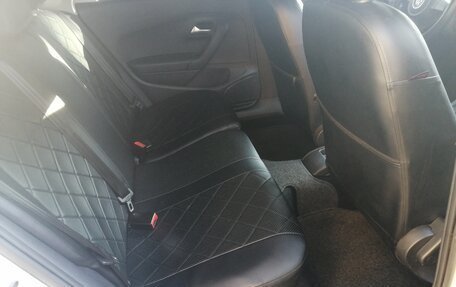 Volkswagen Polo VI (EU Market), 2013 год, 890 000 рублей, 21 фотография