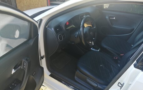 Volkswagen Polo VI (EU Market), 2013 год, 890 000 рублей, 19 фотография
