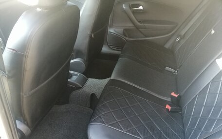 Volkswagen Polo VI (EU Market), 2013 год, 890 000 рублей, 20 фотография