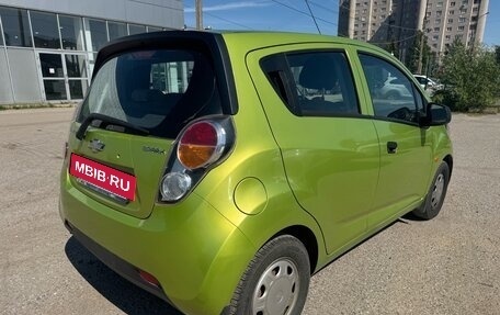 Chevrolet Spark III, 2011 год, 552 000 рублей, 3 фотография