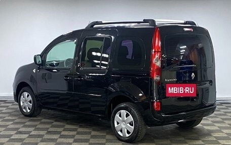 Renault Kangoo II рестайлинг, 2011 год, 679 000 рублей, 4 фотография