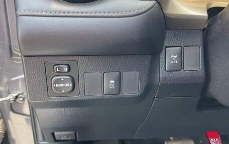 Toyota RAV4, 2013 год, 1 950 000 рублей, 26 фотография