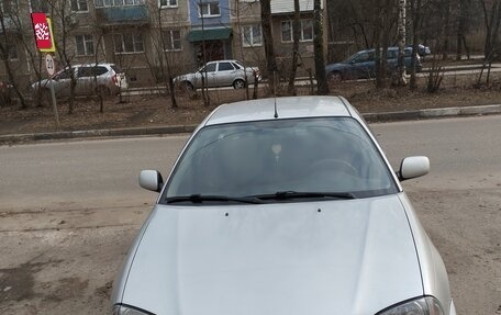 Toyota Avensis III рестайлинг, 2002 год, 380 000 рублей, 9 фотография