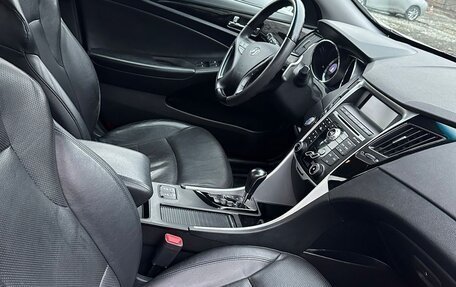 Hyundai Sonata VI, 2010 год, 1 200 000 рублей, 11 фотография