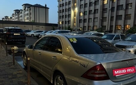 Mercedes-Benz C-Класс, 2005 год, 550 000 рублей, 5 фотография