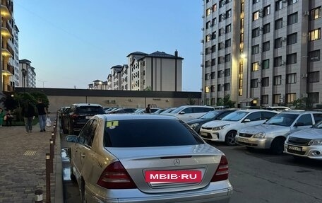 Mercedes-Benz C-Класс, 2005 год, 550 000 рублей, 7 фотография