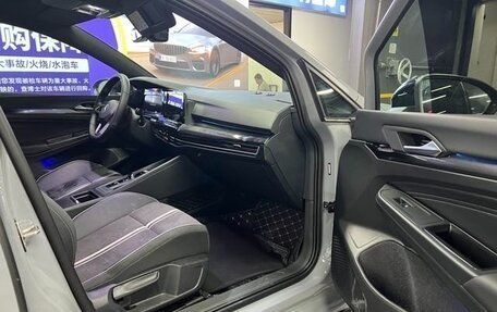 Volkswagen Golf VIII, 2022 год, 2 150 000 рублей, 10 фотография