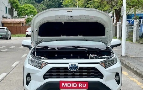 Toyota RAV4, 2022 год, 2 436 877 рублей, 9 фотография