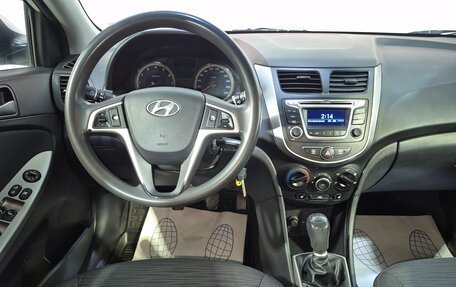 Hyundai Solaris II рестайлинг, 2015 год, 959 000 рублей, 9 фотография