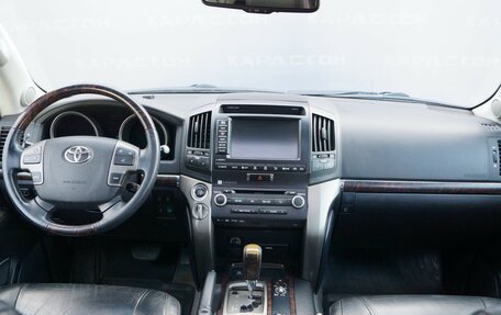 Toyota Land Cruiser 200, 2011 год, 3 200 000 рублей, 6 фотография