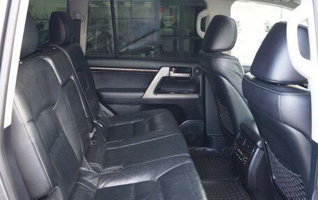 Toyota Land Cruiser 200, 2011 год, 3 200 000 рублей, 8 фотография