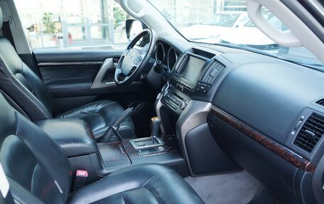 Toyota Land Cruiser 200, 2011 год, 3 200 000 рублей, 7 фотография