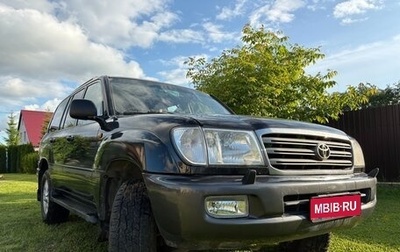 Toyota Land Cruiser 100 рестайлинг 2, 2002 год, 2 000 000 рублей, 1 фотография
