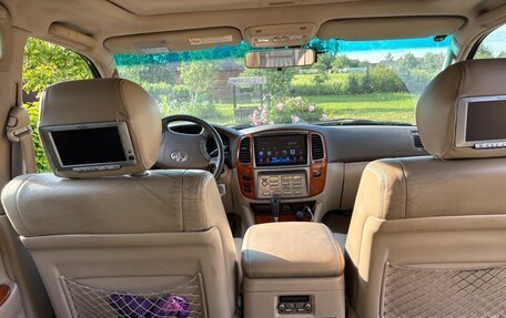 Toyota Land Cruiser 100 рестайлинг 2, 2002 год, 2 000 000 рублей, 11 фотография