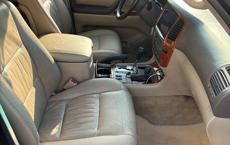 Toyota Land Cruiser 100 рестайлинг 2, 2002 год, 2 000 000 рублей, 10 фотография