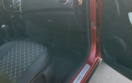 Renault Sandero II рестайлинг, 2017 год, 1 250 000 рублей, 17 фотография