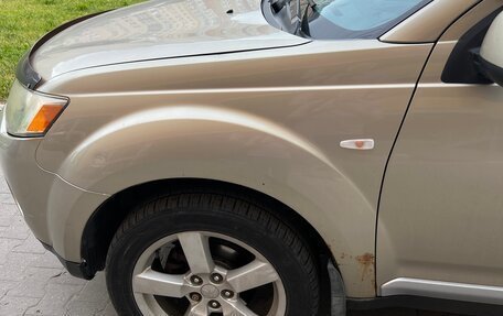 Mitsubishi Outlander III рестайлинг 3, 2008 год, 1 050 000 рублей, 9 фотография