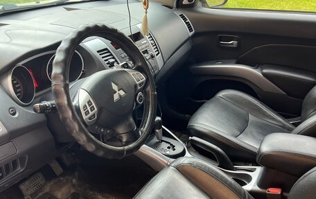 Mitsubishi Outlander III рестайлинг 3, 2008 год, 1 050 000 рублей, 11 фотография