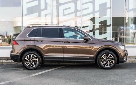 Volkswagen Tiguan II, 2018 год, 1 949 000 рублей, 5 фотография