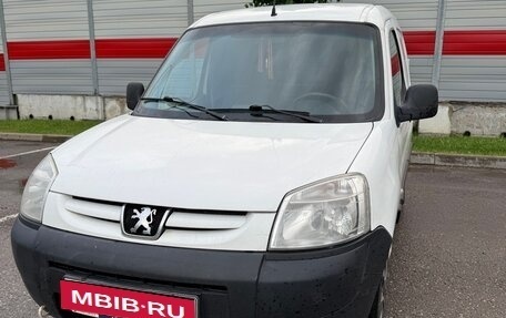 Peugeot Partner II рестайлинг 2, 2011 год, 350 000 рублей, 1 фотография