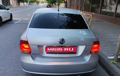 Volkswagen Polo VI (EU Market), 2013 год, 750 000 рублей, 1 фотография