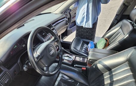 Audi A8, 1998 год, 1 295 000 рублей, 6 фотография