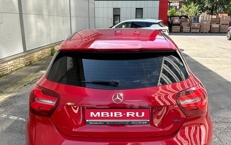 Mercedes-Benz A-Класс, 2017 год, 1 200 000 рублей, 3 фотография