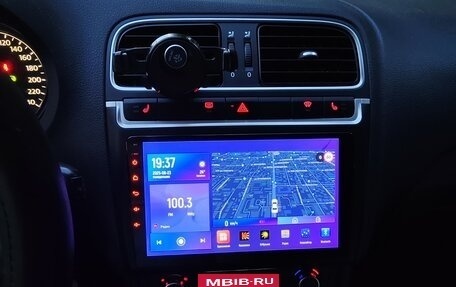Volkswagen Polo VI (EU Market), 2013 год, 750 000 рублей, 3 фотография