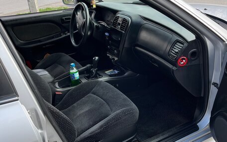 Hyundai Sonata IV рестайлинг, 2005 год, 400 000 рублей, 16 фотография