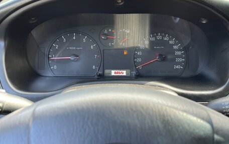 Hyundai Sonata IV рестайлинг, 2005 год, 400 000 рублей, 21 фотография
