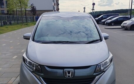 Honda Freed II, 2019 год, 1 730 000 рублей, 2 фотография
