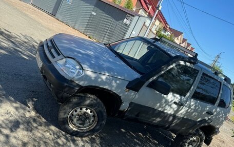 Chevrolet Niva I рестайлинг, 2005 год, 350 000 рублей, 2 фотография