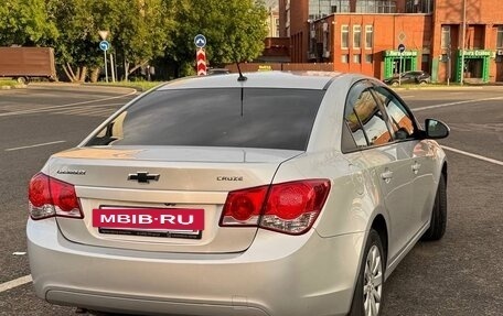 Chevrolet Cruze II, 2010 год, 570 000 рублей, 2 фотография
