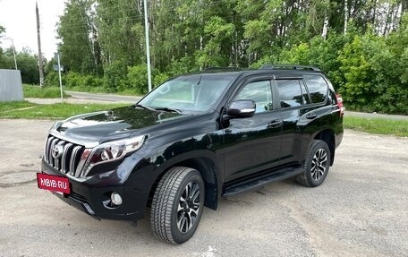 Toyota Land Cruiser Prado 150 рестайлинг 2, 2015 год, 3 850 000 рублей, 2 фотография
