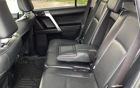 Toyota Land Cruiser Prado 150 рестайлинг 2, 2015 год, 3 850 000 рублей, 11 фотография