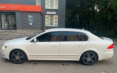 Skoda Superb III рестайлинг, 2011 год, 850 000 рублей, 6 фотография