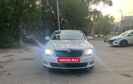 Skoda Superb III рестайлинг, 2011 год, 850 000 рублей, 5 фотография